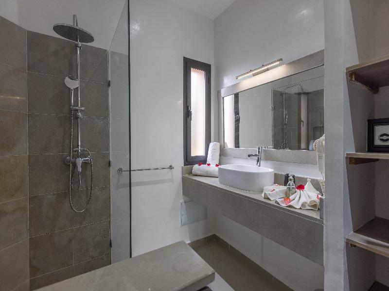 Eden Lodges & SPA image