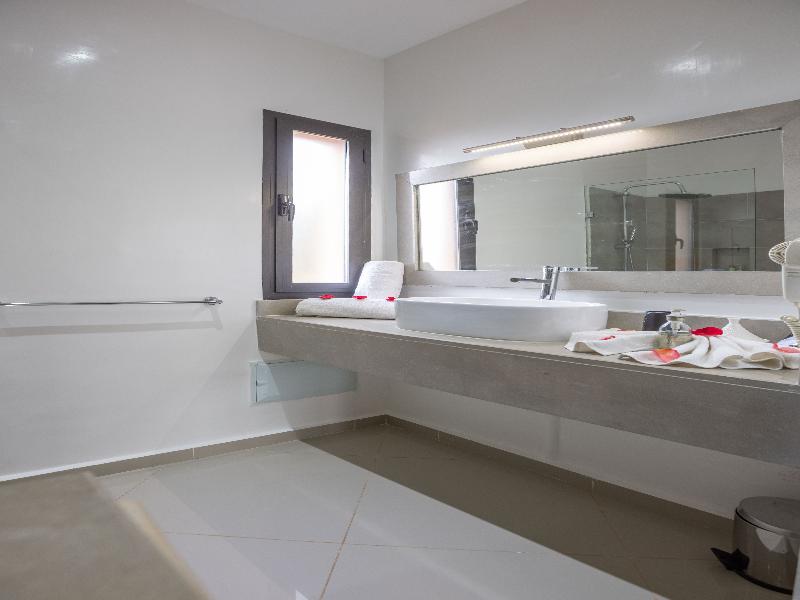 Eden Lodges & SPA image