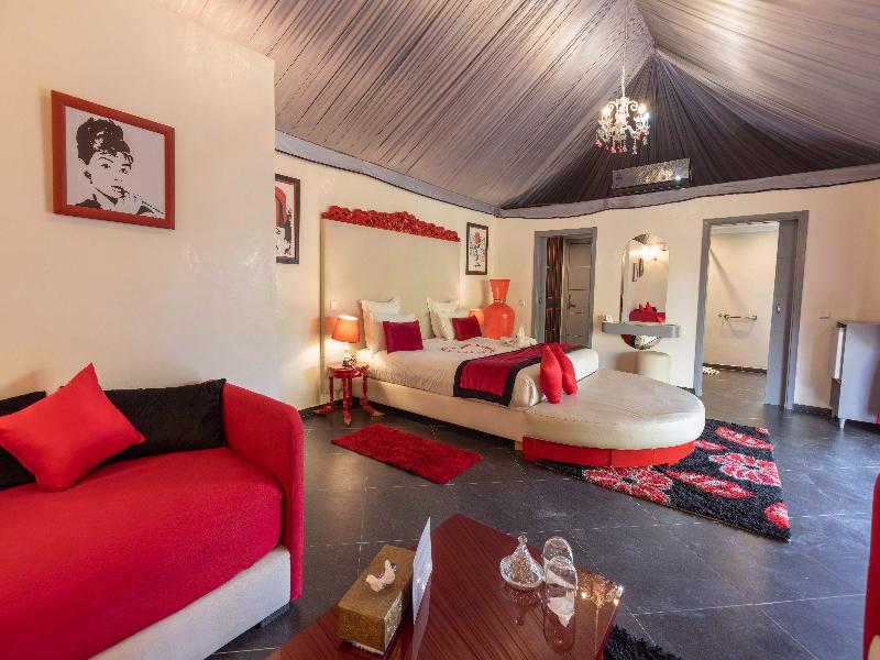 Eden Lodges & SPA image