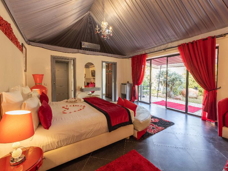 Eden Lodges & SPA image