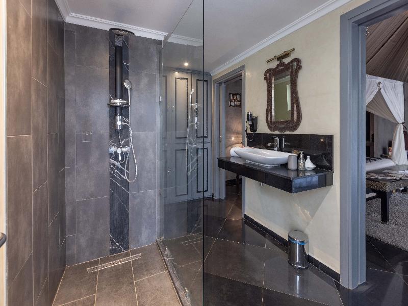 Eden Lodges & SPA image