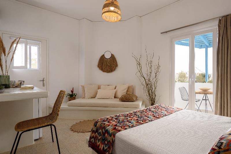 Cal Day Rooms Santorini image