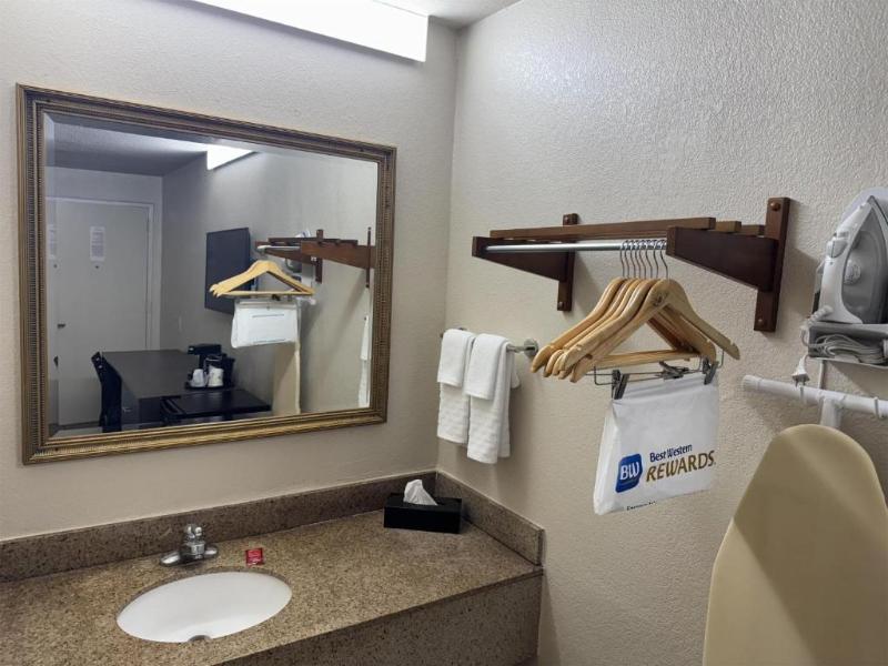 SureStay By Best Western Gonzales image