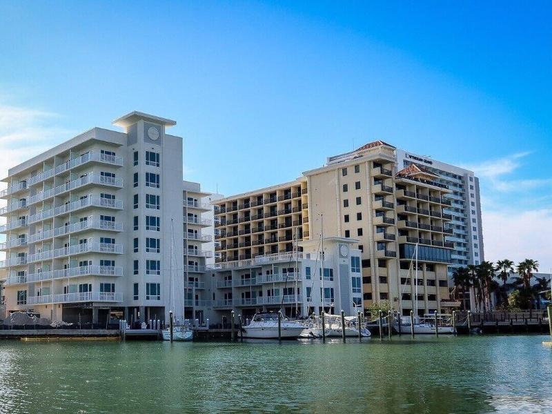 The Chart House Marina Hotel — general view