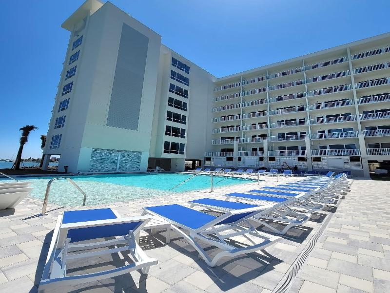 The Chart House Marina Hotel image