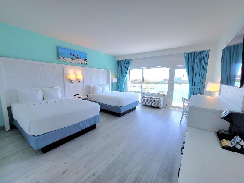 The Chart House Marina Hotel image