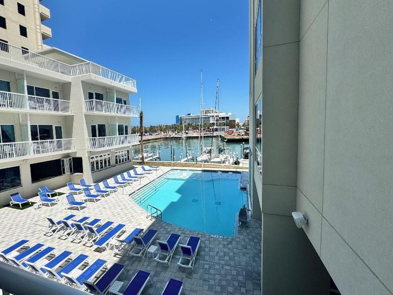 The Chart House Marina Hotel image