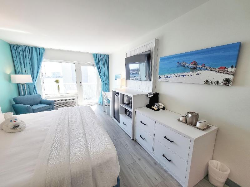 The Chart House Marina Hotel image