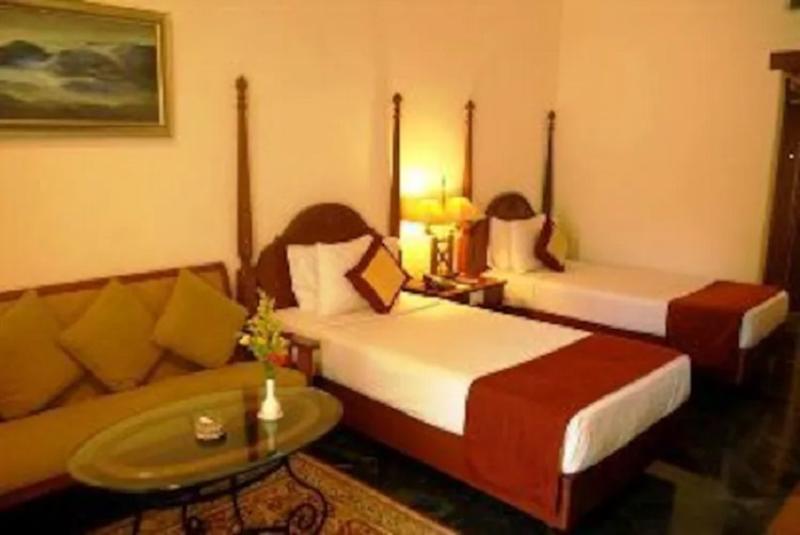 The Hans Coco Palm Beachfront Resort 4