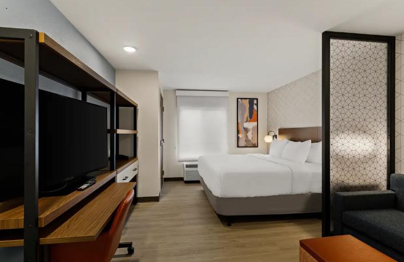 Everhome Suites Yuma East I-8 image