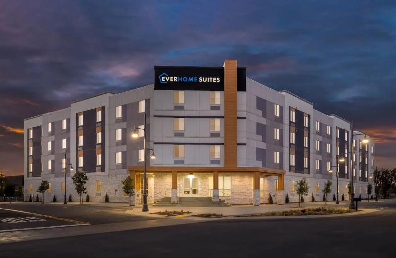 Everhome Suites Temecula image