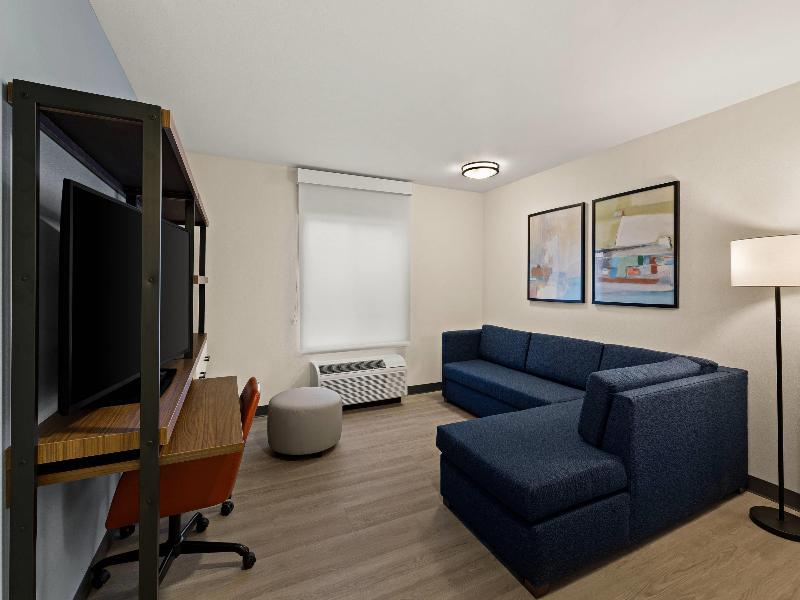 Everhome Suites Temecula image