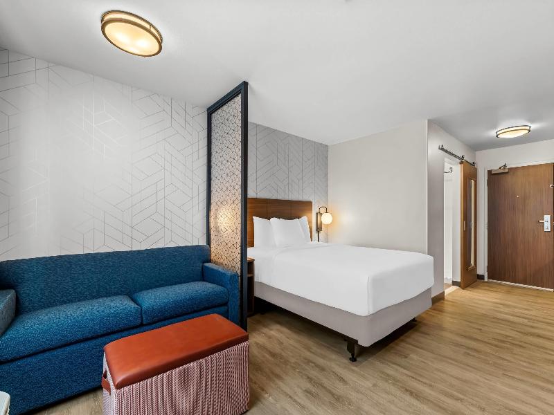 Everhome Suites Temecula image