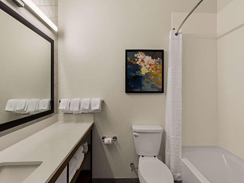 Everhome Suites Temecula image