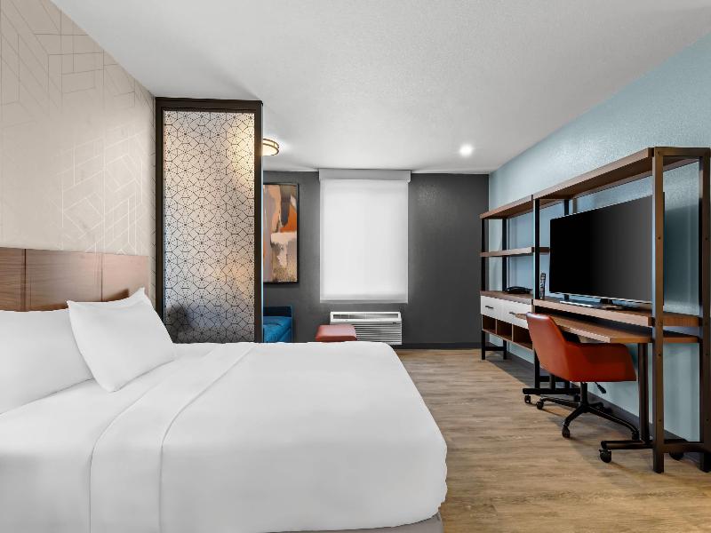 Everhome Suites Temecula image