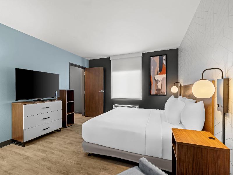 Everhome Suites Temecula image