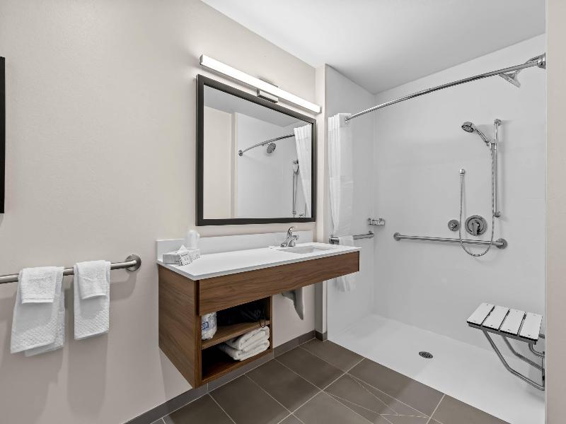 Everhome Suites Temecula image