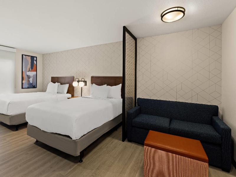 Everhome Suites Temecula image