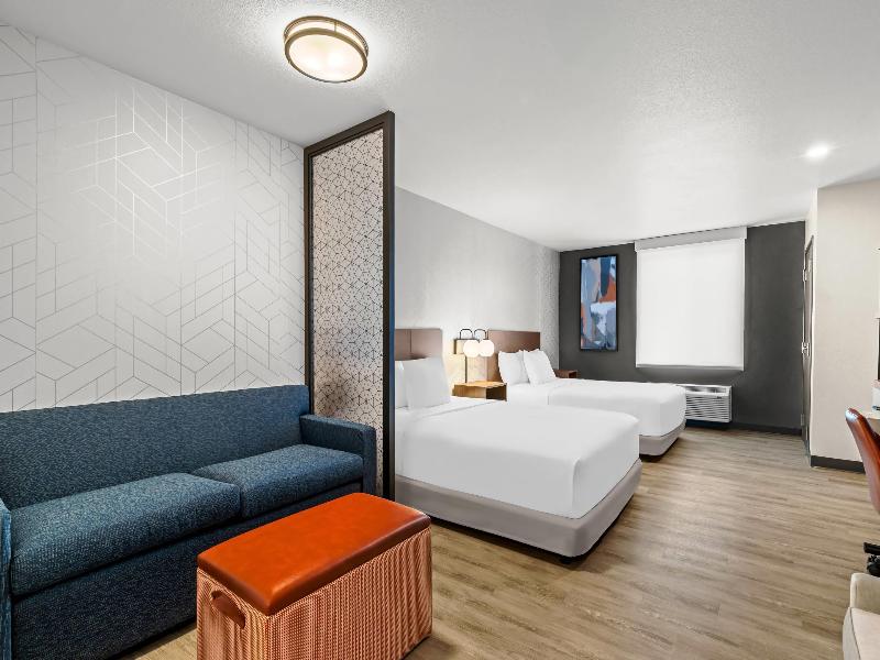 Everhome Suites Temecula image