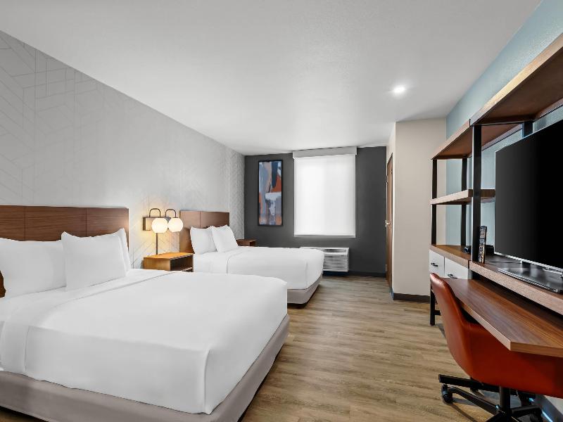 Everhome Suites Temecula image