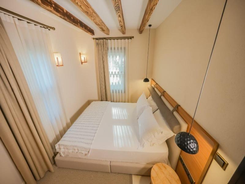 Nuup Hotel image