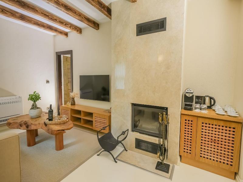Nuup Hotel image