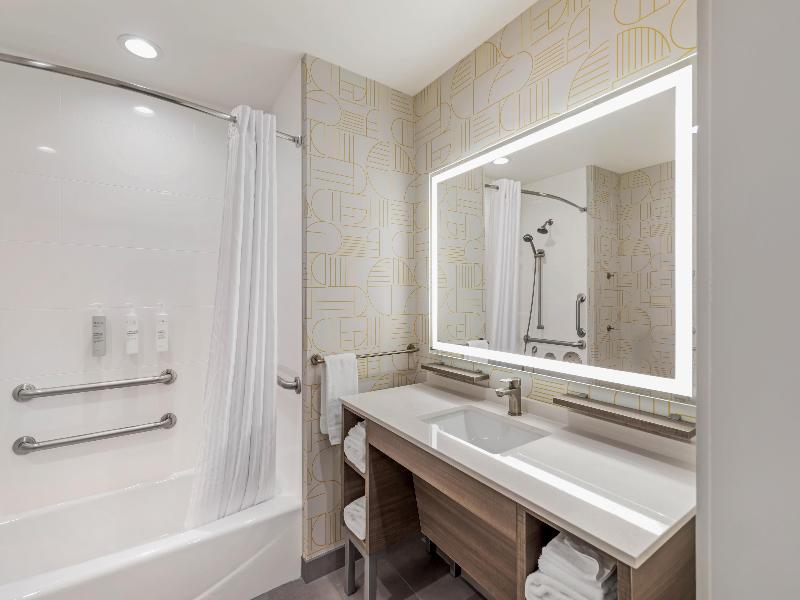 Home2 Suites by Hilton Calera image