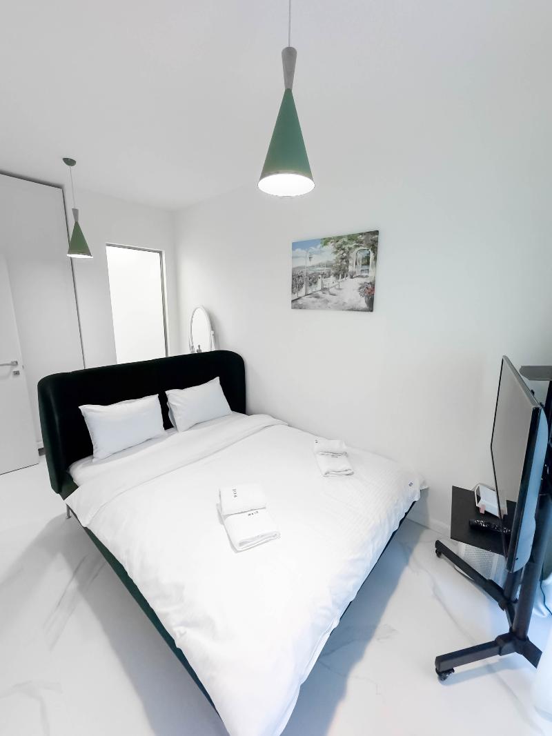 Wave 4 Apartments image
