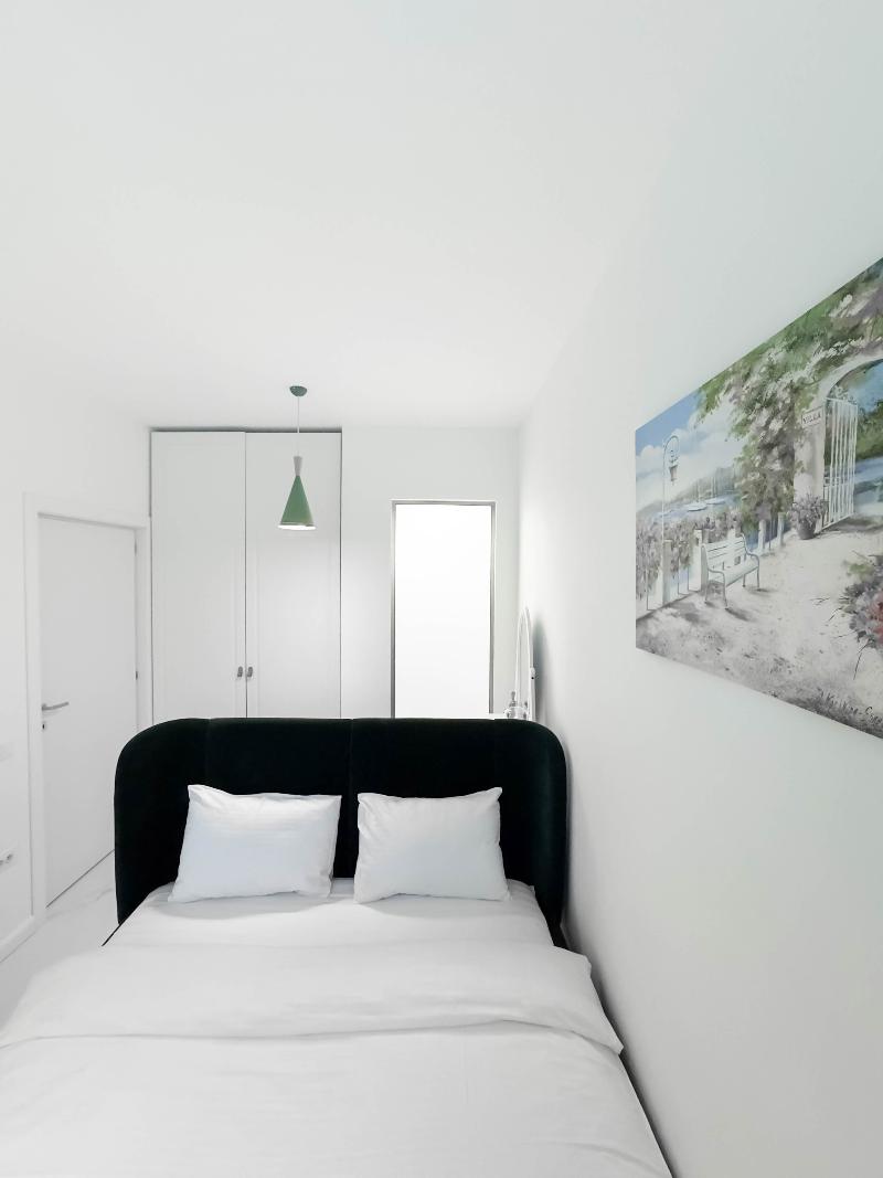 Wave 4 Apartments image