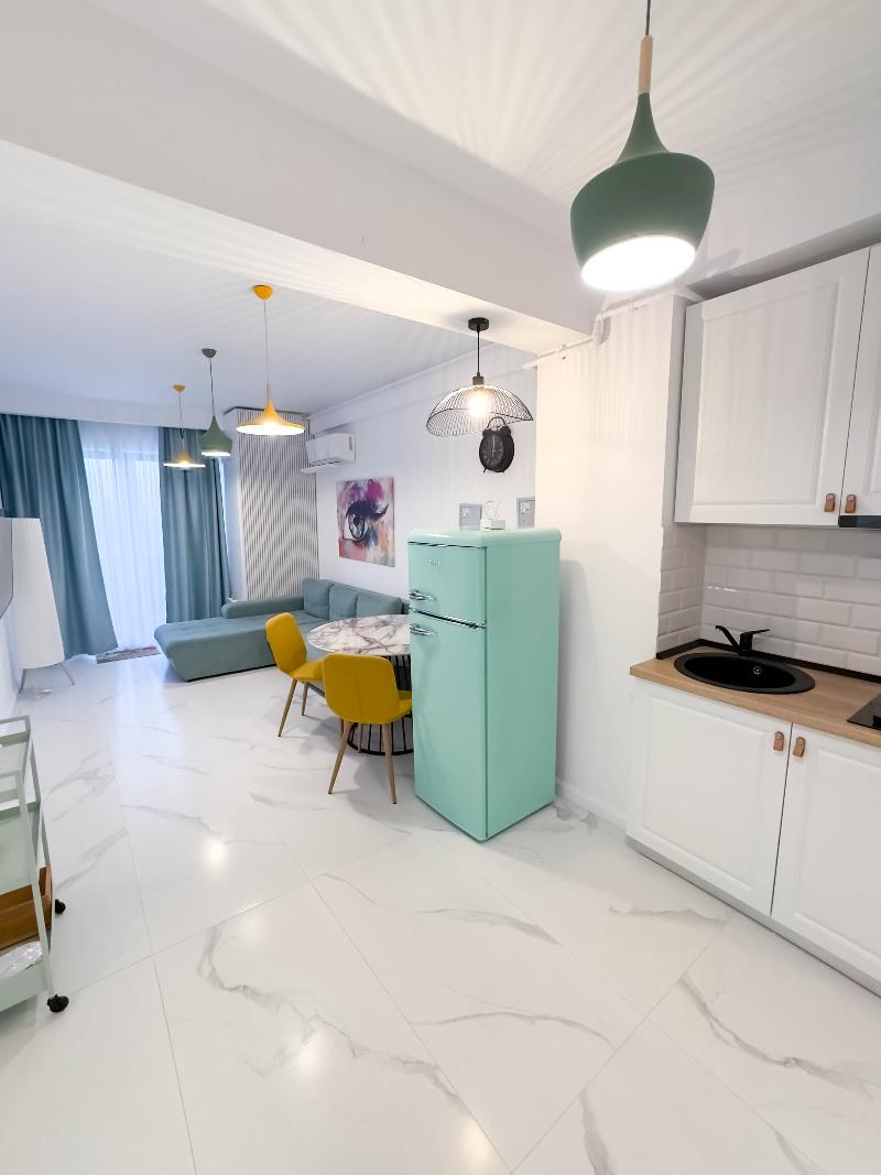 Wave 4 Apartments image