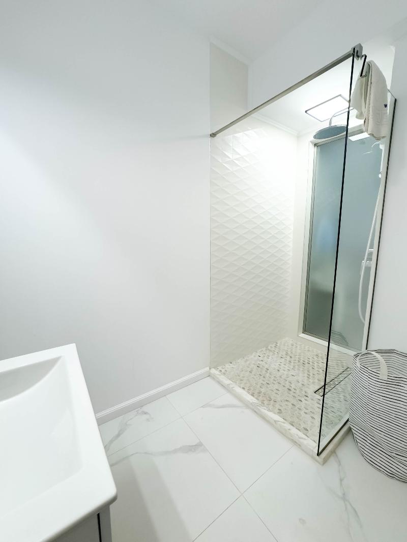 Wave 4 Apartments image