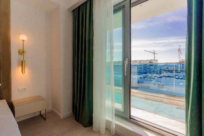 Wave 4 Apartments image