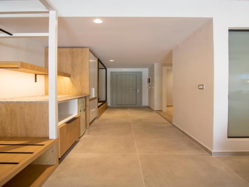 Alboro Seaside Suites image