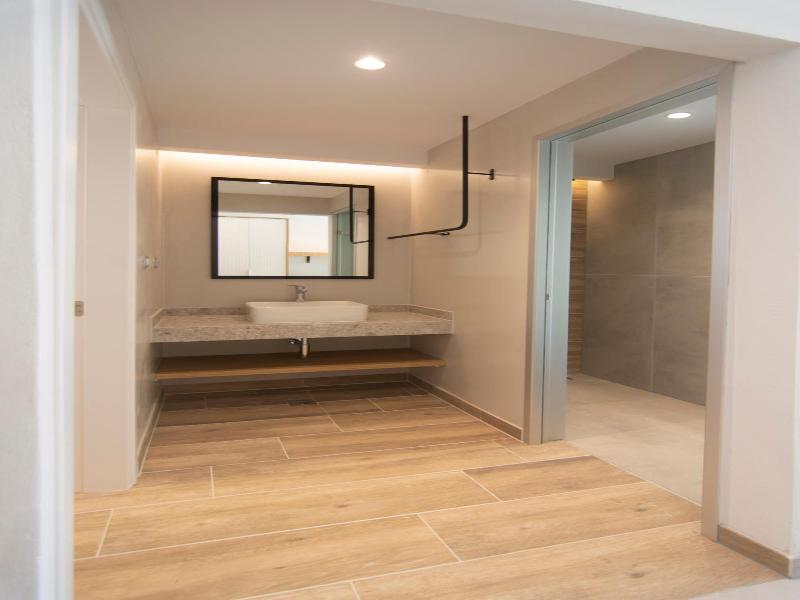 Alboro Seaside Suites image