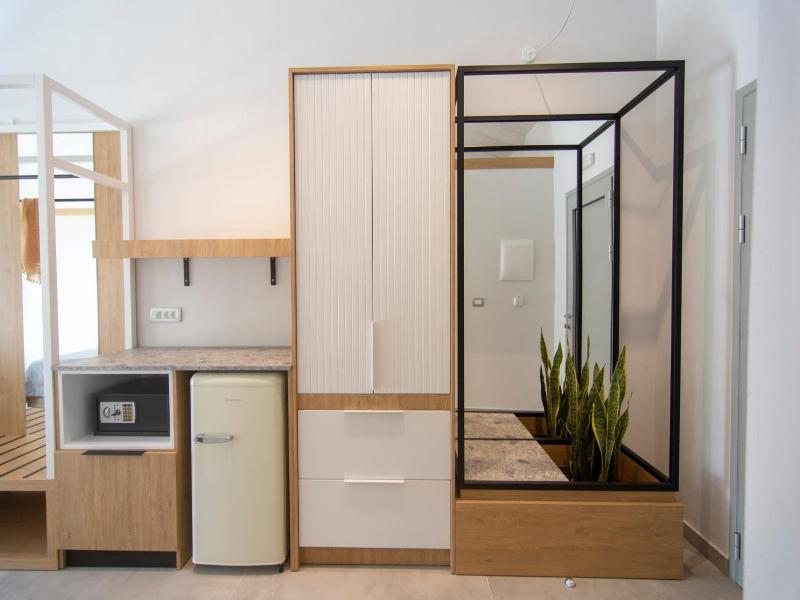 Alboro Seaside Suites image
