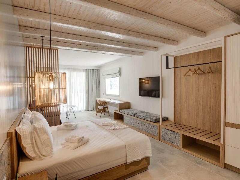 Alboro Seaside Suites image