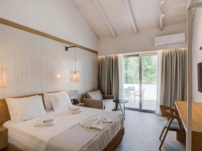 Alboro Seaside Suites image