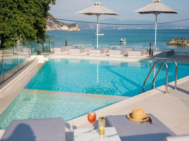 Alboro Seaside Suites image
