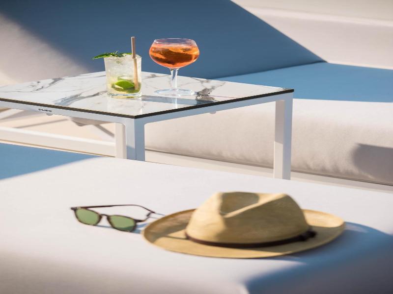 Alboro Seaside Suites image
