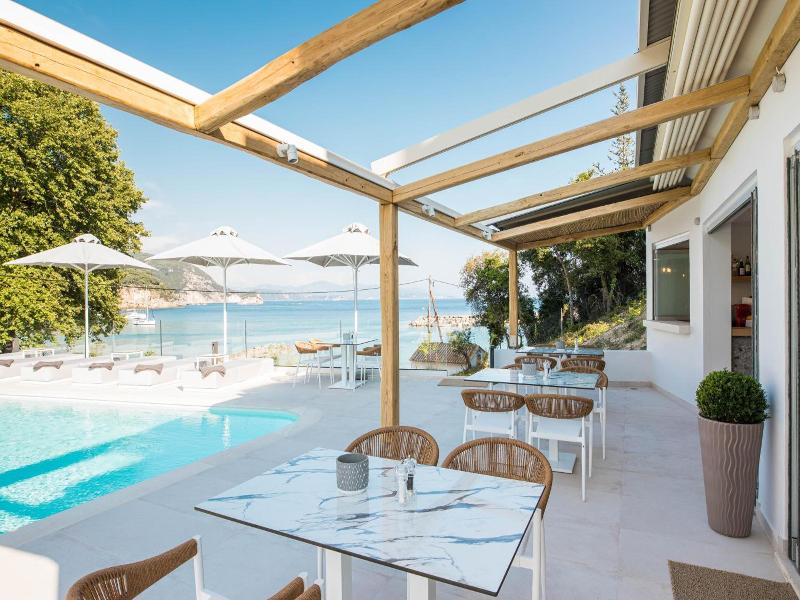 Alboro Seaside Suites image