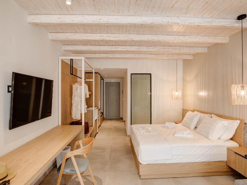 Alboro Seaside Suites image