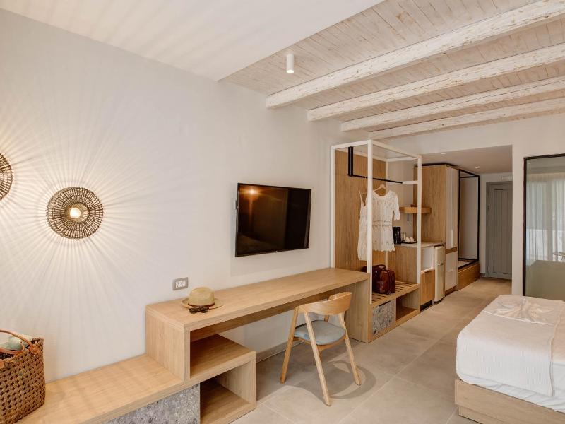 Alboro Seaside Suites image