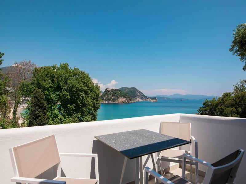 Alboro Seaside Suites image