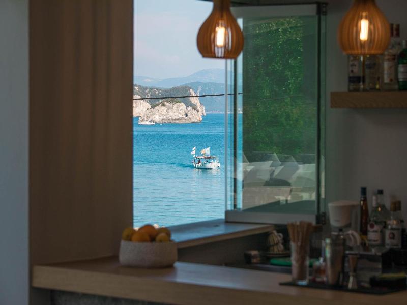 Alboro Seaside Suites image