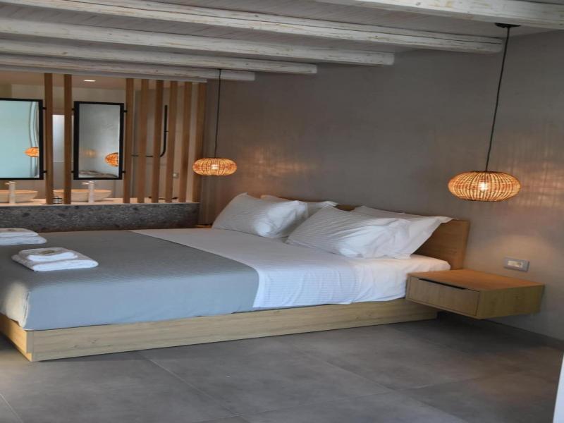 Alboro Seaside Suites image