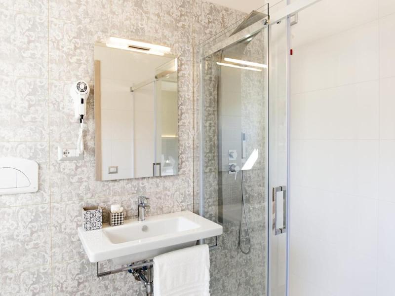Hotel San Vincenzo Resort image
