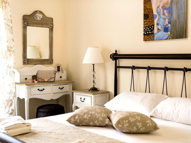 Lindos Luxury Retro Villas image
