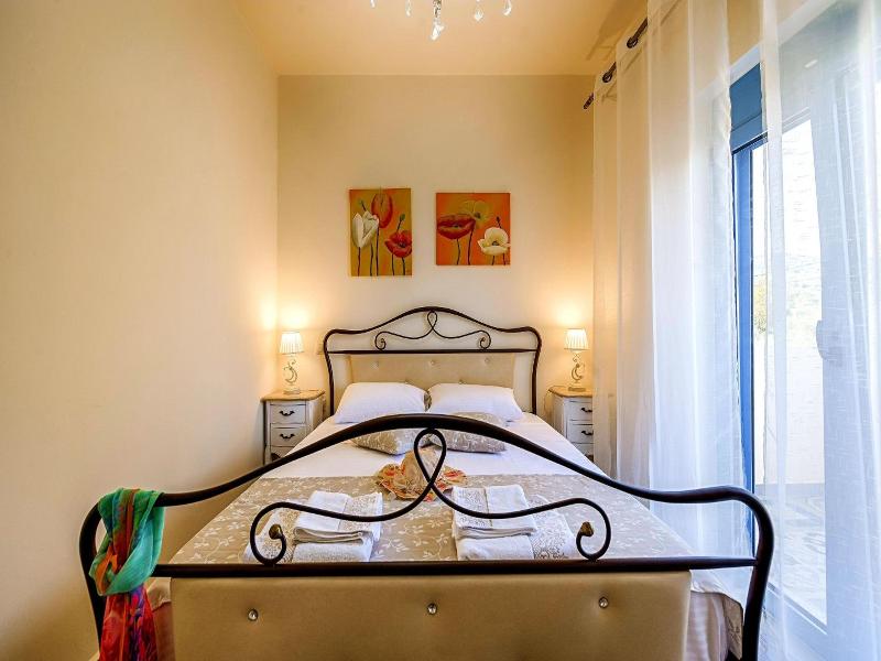 Lindos Luxury Retro Villas image
