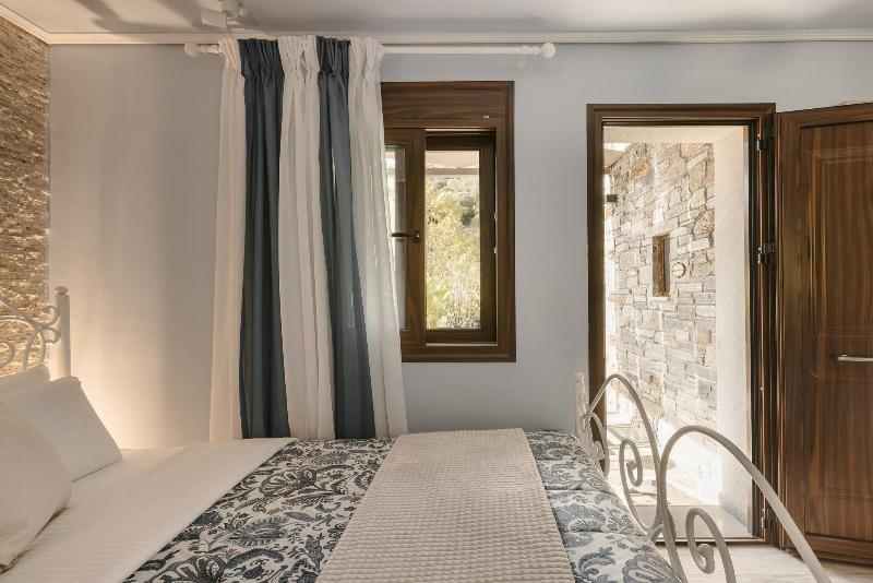 Paramithenio Village Beach Resort Spa image