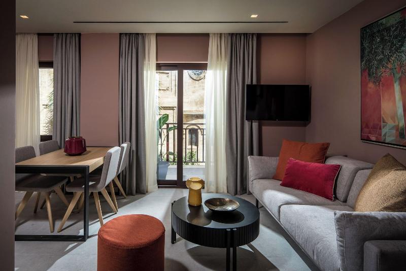 Centro Vero Suites By Omilos Hotels image